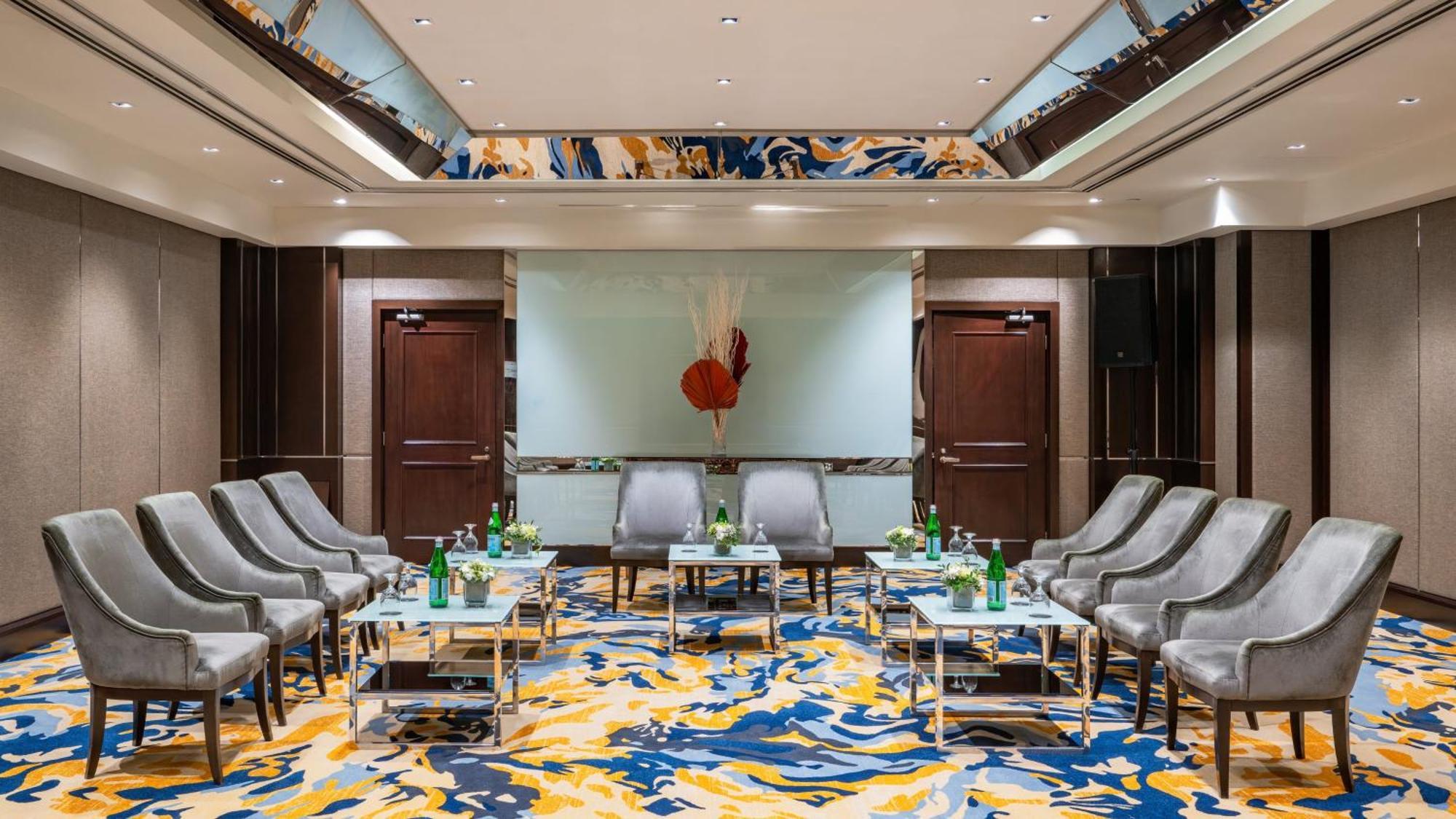 Intercontinental Kuala Lumpur By Ihg Exterior foto The lobby of the hotel