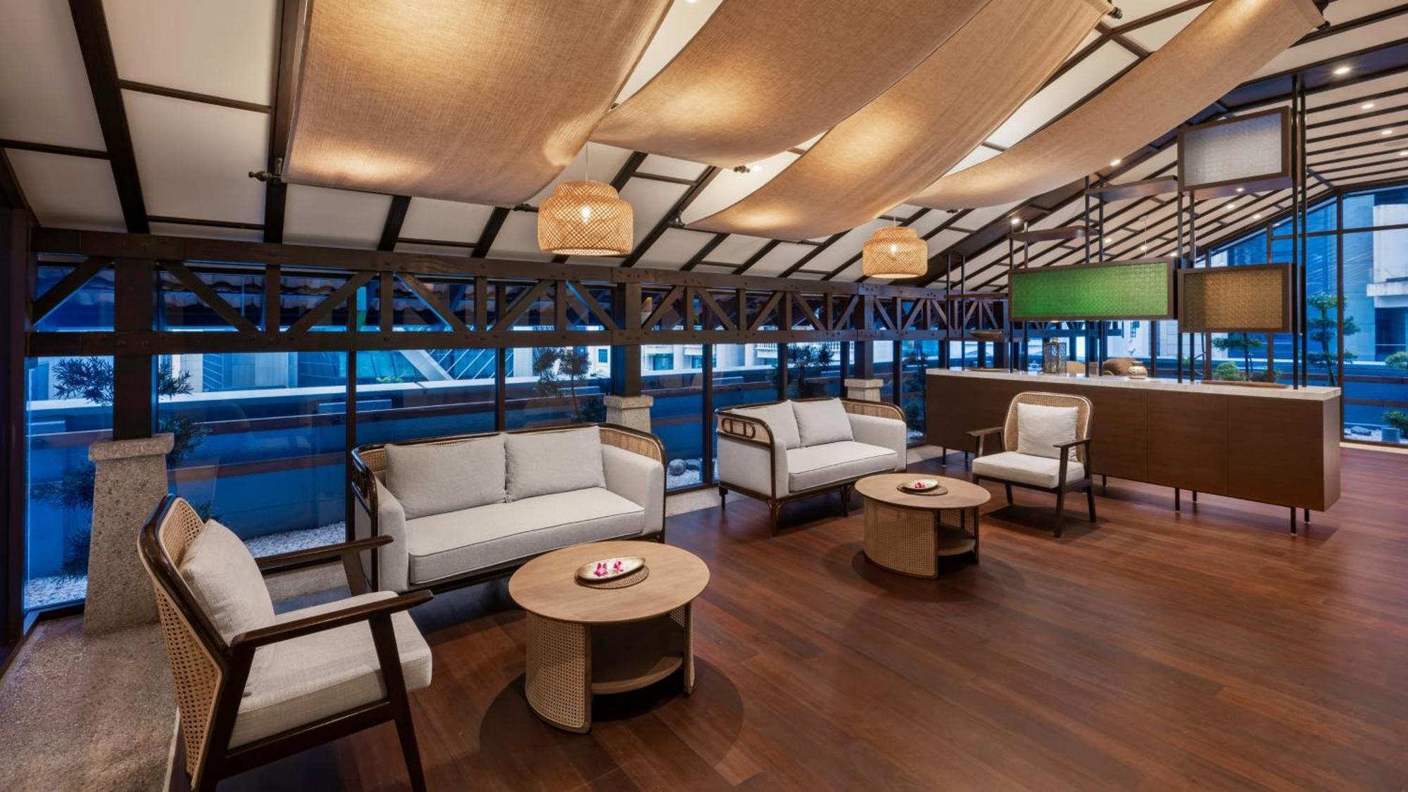 Intercontinental Kuala Lumpur By Ihg Exterior foto The lounge at Yangon International Airport
