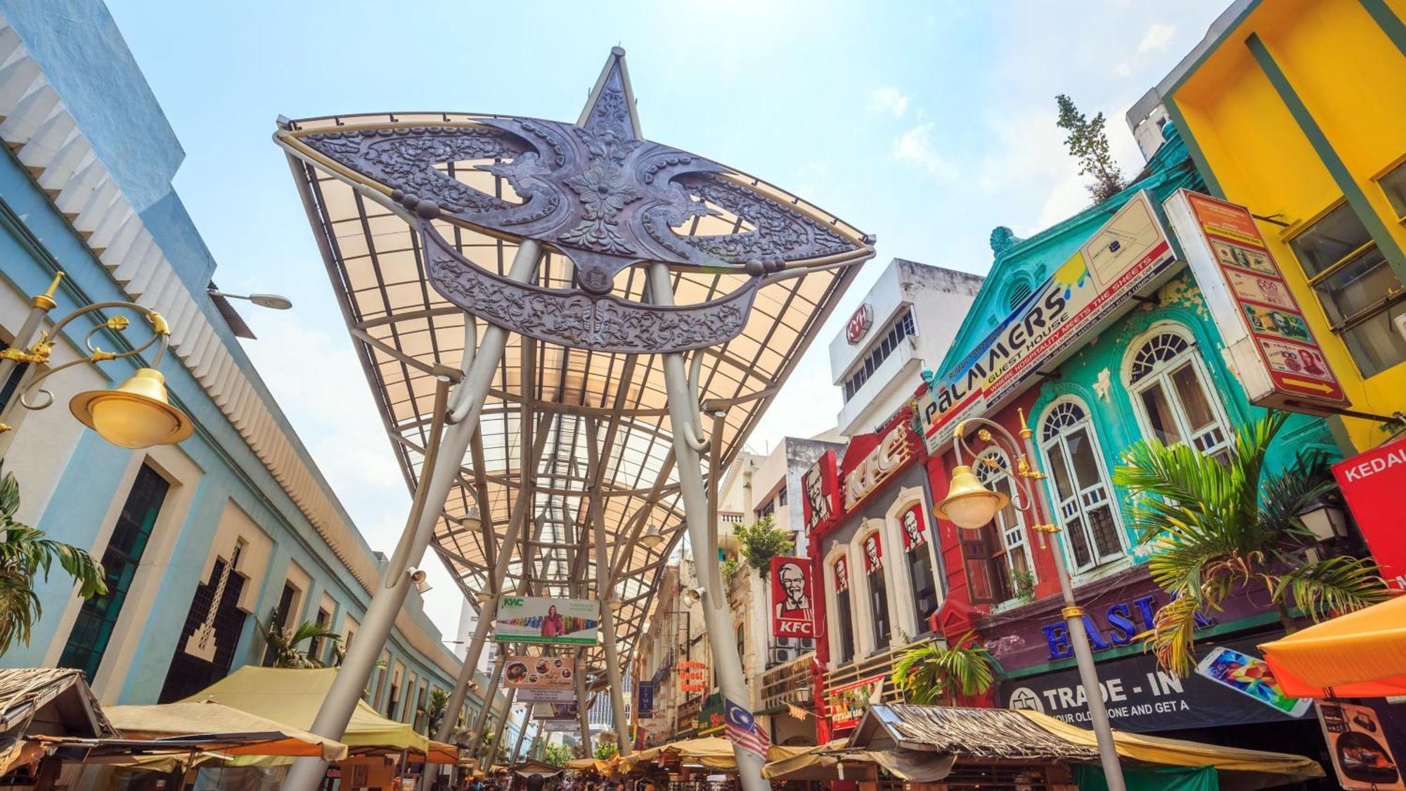 Intercontinental Kuala Lumpur By Ihg Exterior foto The main entrance of the shopping mall