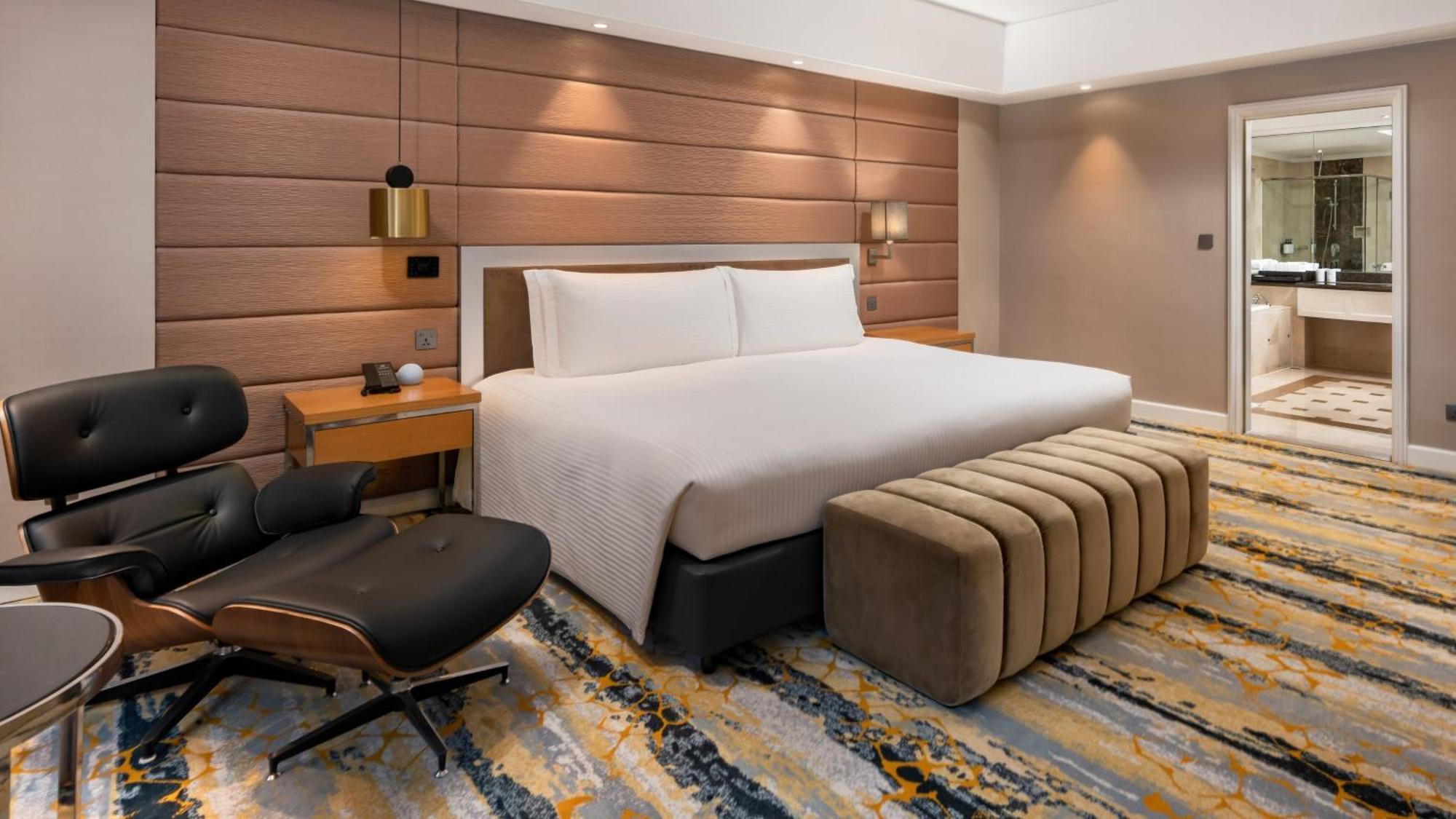 Intercontinental Kuala Lumpur By Ihg Exterior foto A bedroom at the hotel